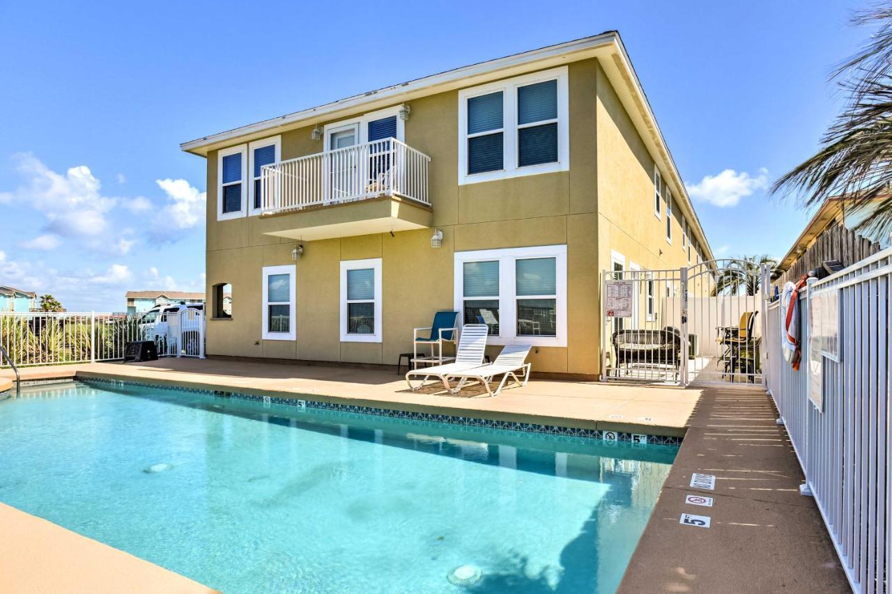 Waterfront Corpus Christi Townhome With Pool And Dock! Exterior photo