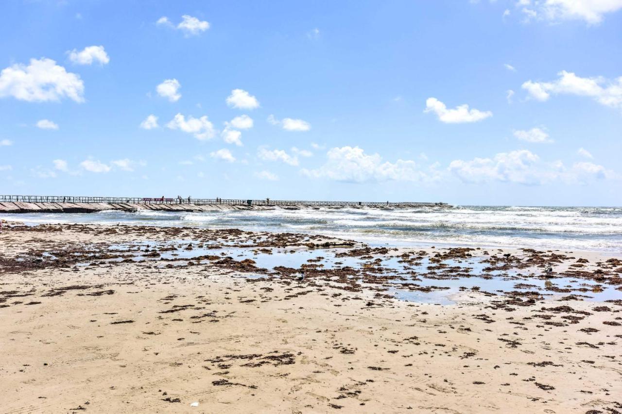Waterfront Corpus Christi Townhome With Pool And Dock! Exterior photo