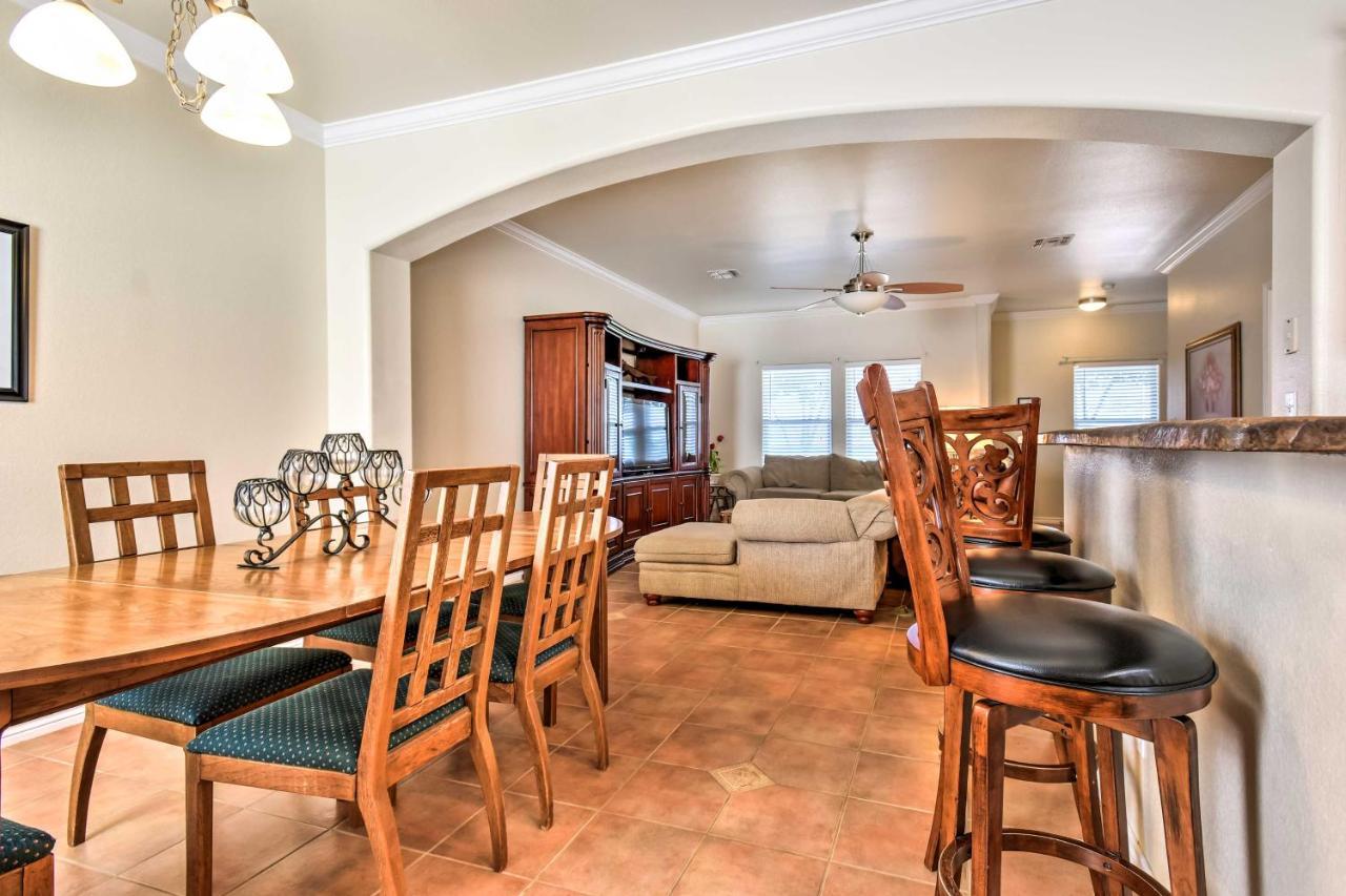 Waterfront Corpus Christi Townhome With Pool And Dock! Exterior photo