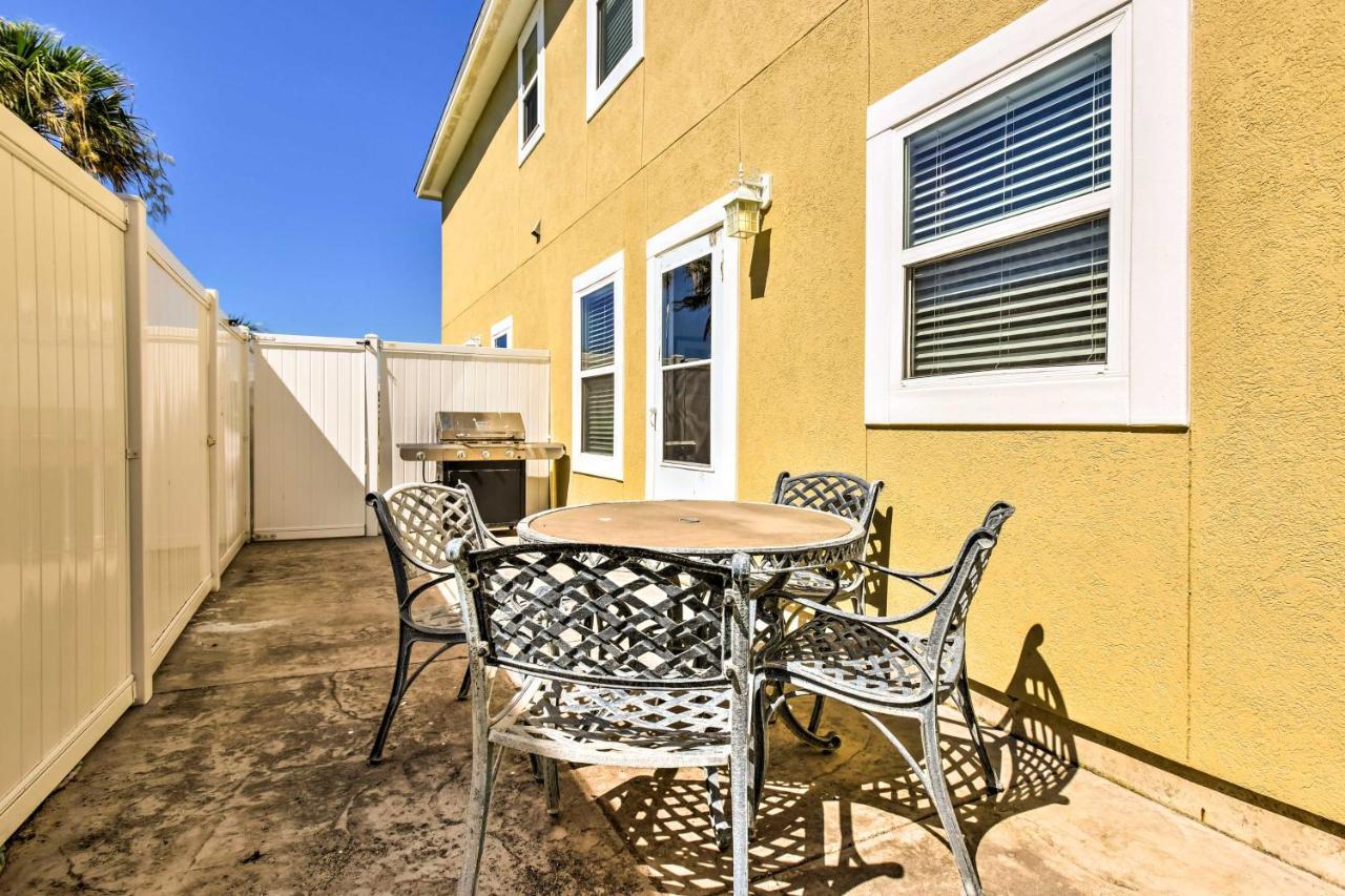 Waterfront Corpus Christi Townhome With Pool And Dock! Exterior photo